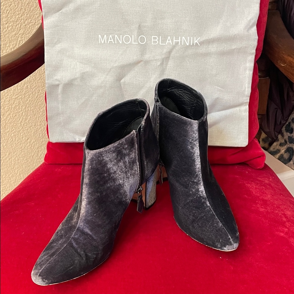 Manolo Blahnik gray/silver Velvet Ankle Booties
